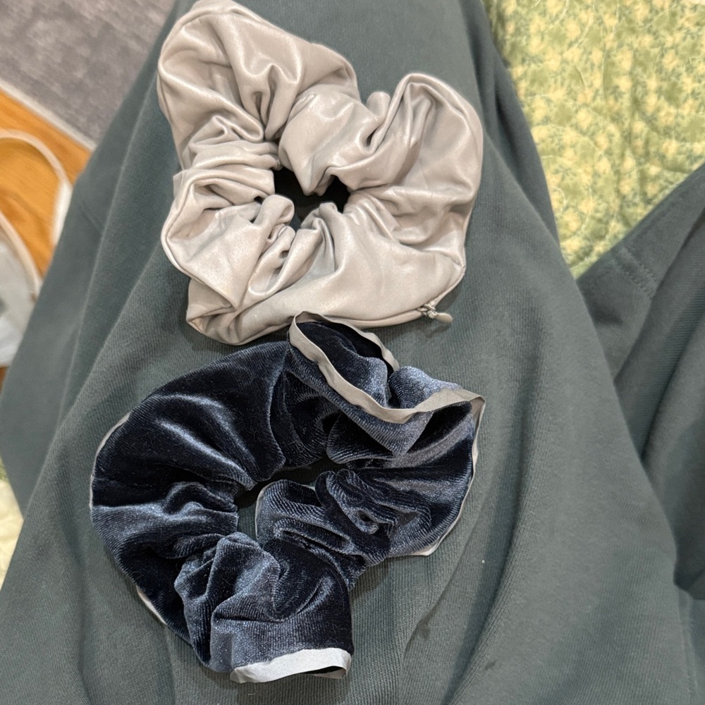 Elegant Gray and Navy Scrunchie Set
